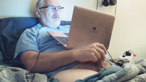 kingtongue10 online show from October 2025 11:41:02 AM