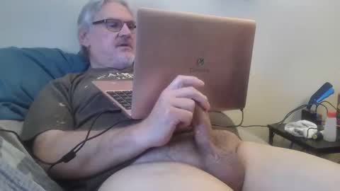 kingtongue10 online show from April 2026 08:31:01 PM