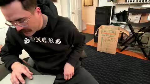 kingxhelm online show from February 2026 09:19:02 PM