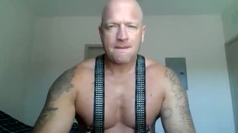 Snapshot of kinksub4use chatting on October 2025 05:35:01 PM Kink Sub online show from October 2025 05:35:01 PM