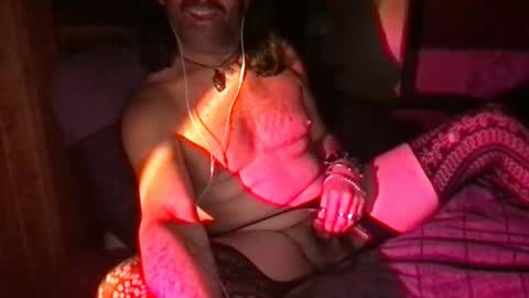 Snapshot of kinky122kev chatting on September 2025 01:27:02 AM Southlonguy online show from September 2025 01:27:02 AM