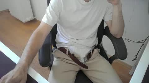 Snapshot of kinky_alaric chatting on June 2026 12:19:02 PM kinky_alaric online show from June 2026 12:19:02 PM
