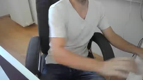Snapshot of kinky_alaric chatting on June 2026 12:05:02 PM kinky_alaric online show from June 2026 12:05:02 PM