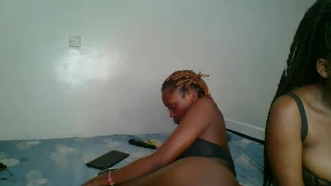 Snapshot of kinky_aria chatting on September 2025 02:28:02 PM kinky_aria online show from September 2025 02:28:02 PM
