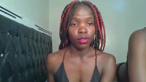 Snapshot of kinky_aria chatting on September 2025 03:23:02 PM kinky_aria online show from September 2025 03:23:02 PM