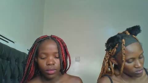 Snapshot of kinky_aria chatting on September 2025 03:29:01 AM kinky_aria online show from September 2025 03:29:01 AM