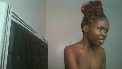 Snapshot of kinky_aria chatting on September 2025 05:24:02 PM kinky_aria online show from September 2025 05:24:02 PM