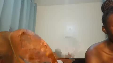 Snapshot of kinky_lola11 chatting on October 2025 06:58:01 PM Lola online show from October 2025 06:58:01 PM