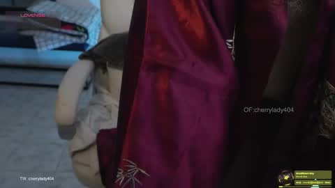 Snapshot of kinky_mj chatting on November 2025 07:03:01 PM Mary your fav curly girl online show from November 2025 07:03:01 PM