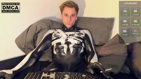 Snapshot of kinky_spidey chatting on January 2025 10:17:02 PM kinky_spidey online show from January 2025 10:17:02 PM