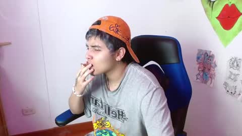 Snapshot of kinkybabies_ chatting on January 2025 10:16:02 AM Mercury online show from January 2025 10:16:02 AM