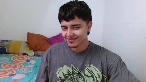 Snapshot of kinkybabies_ chatting on January 2025 05:11:01 AM Mercury online show from January 2025 05:11:01 AM