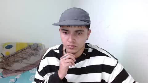 Snapshot of kinkybabies_ chatting on January 2025 08:07:02 AM Mercury online show from January 2025 08:07:02 AM