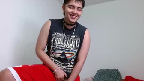 Snapshot of kinkybabies_ chatting on January 2025 03:04:02 AM Mercury online show from January 2025 03:04:02 AM