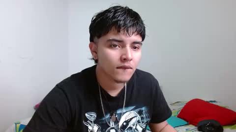 Snapshot of kinkybabies_ chatting on January 2025 03:01:02 AM Mercury online show from January 2025 03:01:02 AM