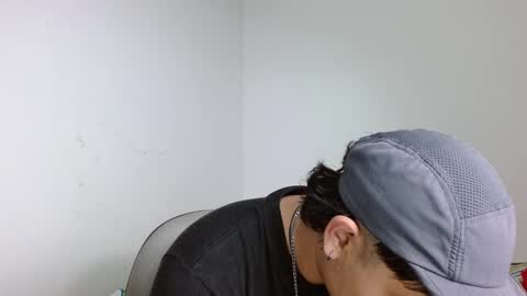 Snapshot of kinkybabies_ chatting on January 2025 06:12:01 AM Mercury online show from January 2025 06:12:01 AM