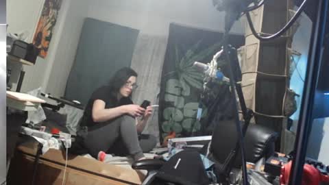 Snapshot of kinkybiguy14 chatting on April 2026 03:16:01 AM Kinky Cassie online show from April 2026 03:16:01 AM