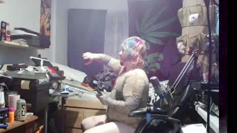 Snapshot of kinkybiguy14 chatting on April 2026 08:39:02 AM Kinky Cassie online show from April 2026 08:39:02 AM