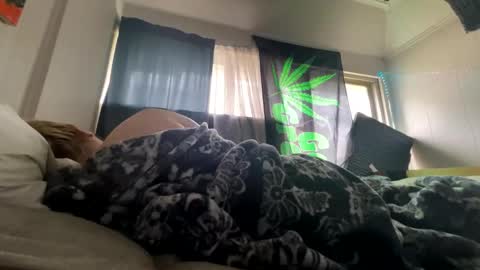 Snapshot of kinkybiguy14 chatting on April 2026 07:09:02 PM Kinky Cassie online show from April 2026 07:09:02 PM