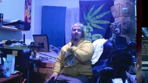 Snapshot of kinkybiguy14 chatting on April 2026 08:31:02 AM Kinky Cassie online show from April 2026 08:31:02 AM