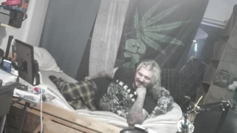 Snapshot of kinkybiguy14 chatting on May 2026 08:32:02 AM Kinky Cassie online show from May 2026 08:32:02 AM