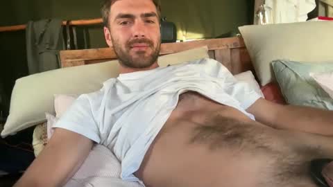 Snapshot of kinkyboyy31 chatting on November 2025 03:01:02 PM M online show from November 2025 03:01:02 PM