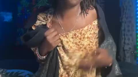 Snapshot of kinkycoupleinteracial chatting on September 2025 01:54:01 AM interracialfacial online show from September 2025 01:54:01 AM