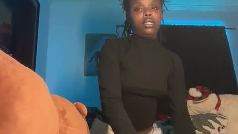 Snapshot of kinkycoupleinteracial chatting on November 2025 01:29:01 AM interracialfacial online show from November 2025 01:29:01 AM