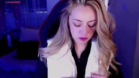  Sara  online show from February 2026 07:40:01 PM