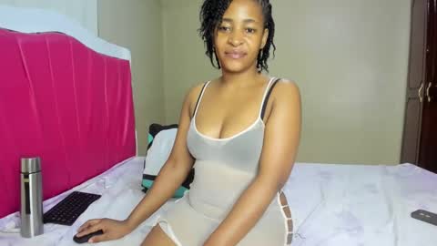 Snapshot of kinkylyla chatting on January 2025 09:34:01 AM Kinky online show from January 2025 09:34:01 AM