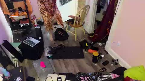 kinkysexpervert online show from July 2026 05:33:02 PM