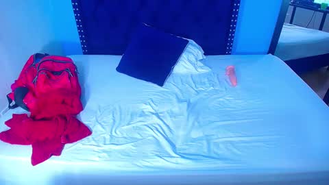 Snapshot of kinkyy_redhead chatting on January 2025 08:33:02 PM kinkyy_redhead online show from January 2025 08:33:02 PM