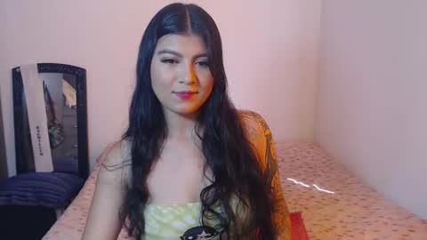 Zoe online show from October 2025 08:03:02 PM