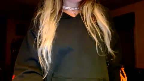 Snapshot of kipsy420 chatting on February 2026 01:58:01 AM Kipsy Rose online show from February 2026 01:58:01 AM