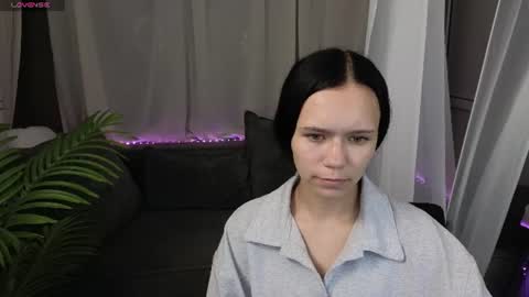 kira_bliss_ online show from June 2026 01:37:01 AM
