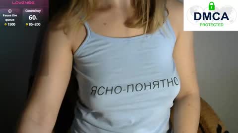 Snapshot of kira_blonde_angel chatting on January 2025 01:49:01 PM Kira online show from January 2025 01:49:01 PM
