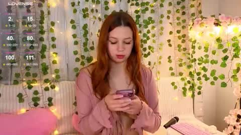Kira Briis online show from November 2025 10:49:02 AM