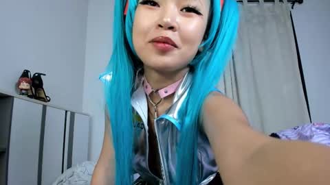 Snapshot of kira_dream17 chatting on February 2025 10:55:01 AM Kira online show from February 2025 10:55:01 AM