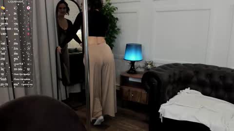 kira_energy online show from November 2025 02:13:01 AM