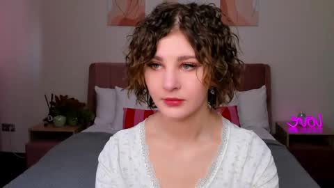 Snapshot of kira_fluffy chatting on May 2026 12:16:02 AM Kira online show from May 2026 12:16:02 AM