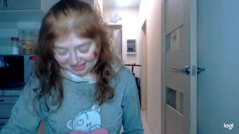 Snapshot of kira_foxy_ chatting on April 2026 01:05:02 PM Kira online show from April 2026 01:05:02 PM