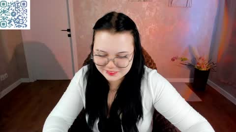Snapshot of kira_g0ld chatting on April 2026 07:01:01 AM kira online show from April 2026 07:01:01 AM