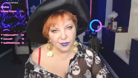 Kira Kennet online show from October 2025 09:10:02 PM