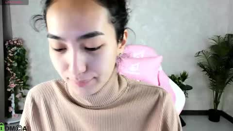 Snapshot of kira_lilian chatting on October 2025 03:06:01 AM Aura online show from October 2025 03:06:01 AM