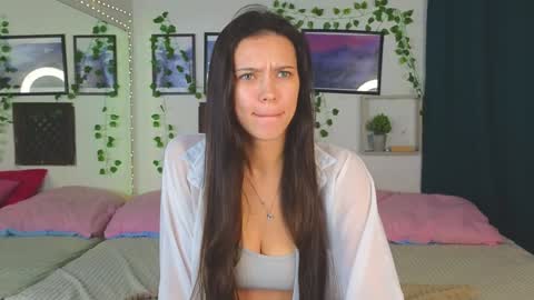 Kira online show from January 2025 12:05:02 AM