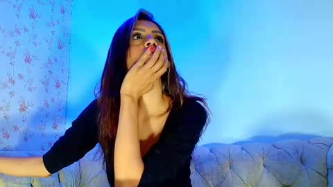 kira online show from October 2025 11:51:02 AM