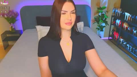 Kira online show from March 2026 10:16:02 PM