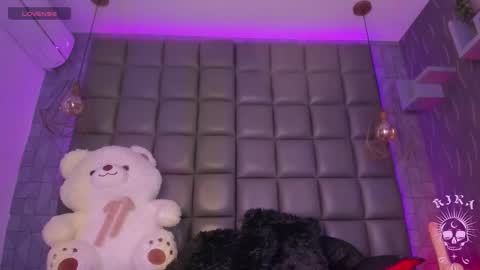 Kira  online show from March 2026 08:19:01 AM