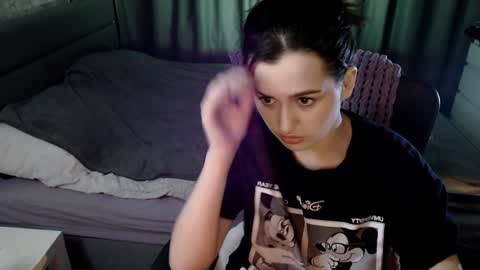 Kira  follow me  online show from December 2024 09:50:02 PM