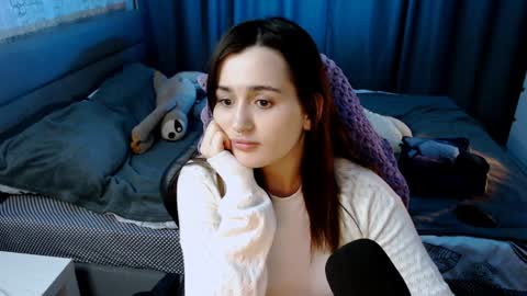 Kira  follow me  online show from February 2025 12:43:02 AM